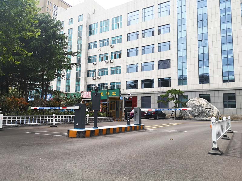 山東泰安市區紀委辦公樓停車(chē)場(chǎng)管理系統