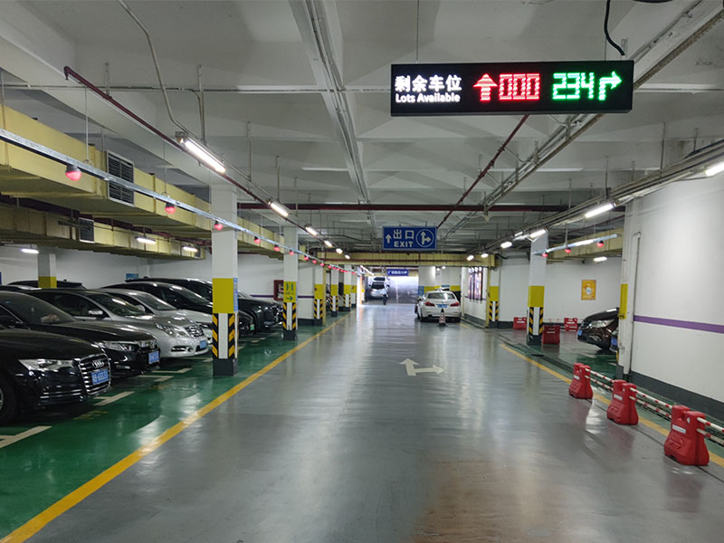深圳某五星級酒店一體式超聲波車(chē)位引導系統